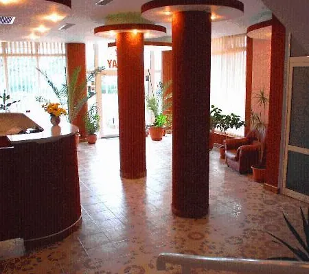 Holiday 3*